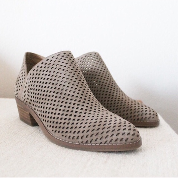 Lucky Brand Shoes - NWT Lucky Brand Eyelet Ankle Boots